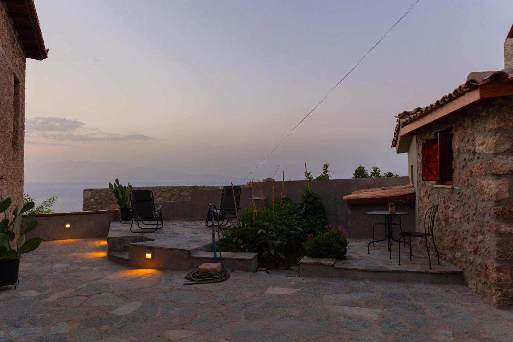 Fteri Stone House In Platanos, Akrata Apartment Екстериор снимка