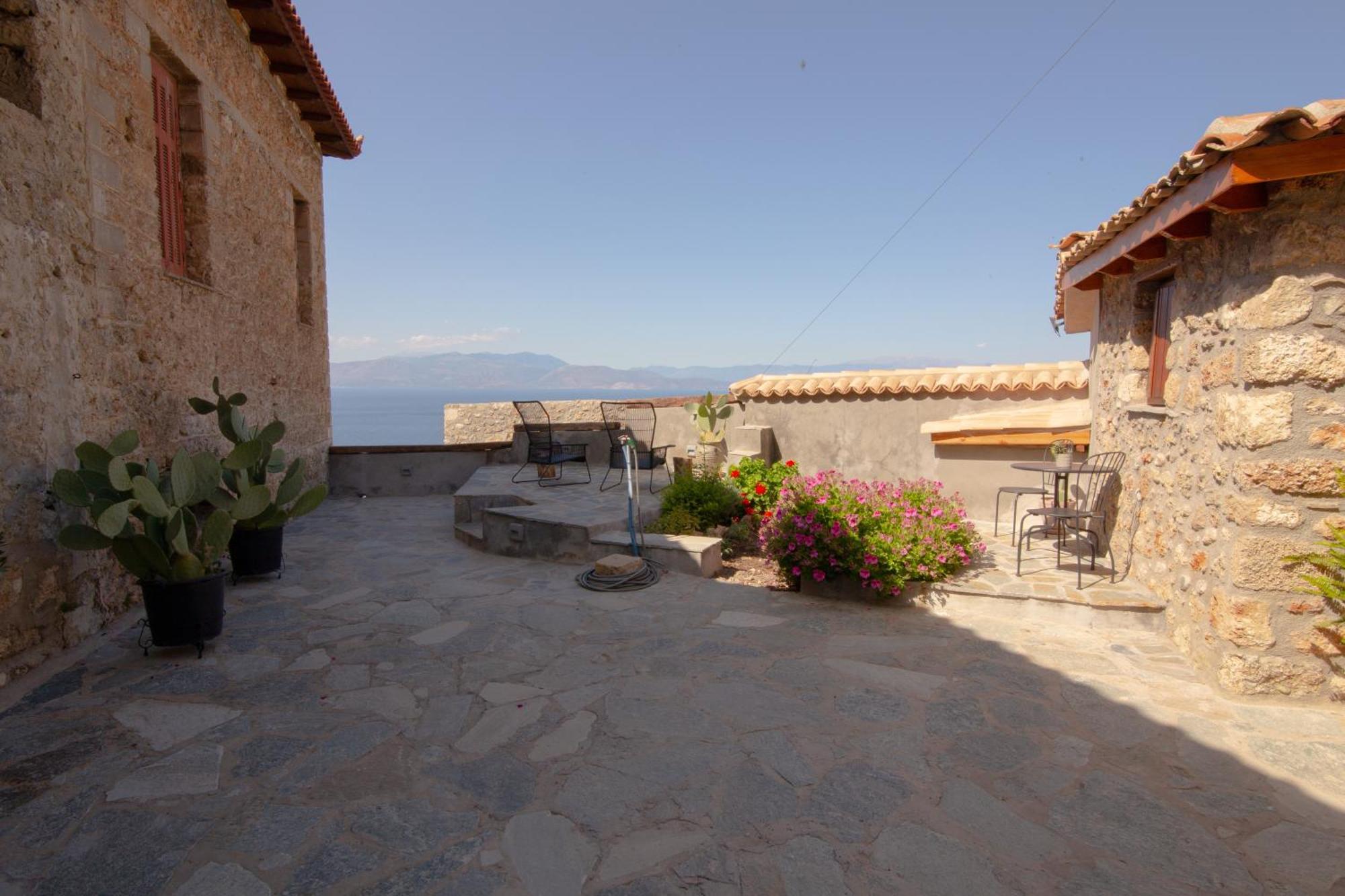 Fteri Stone House In Platanos, Akrata Apartment Екстериор снимка