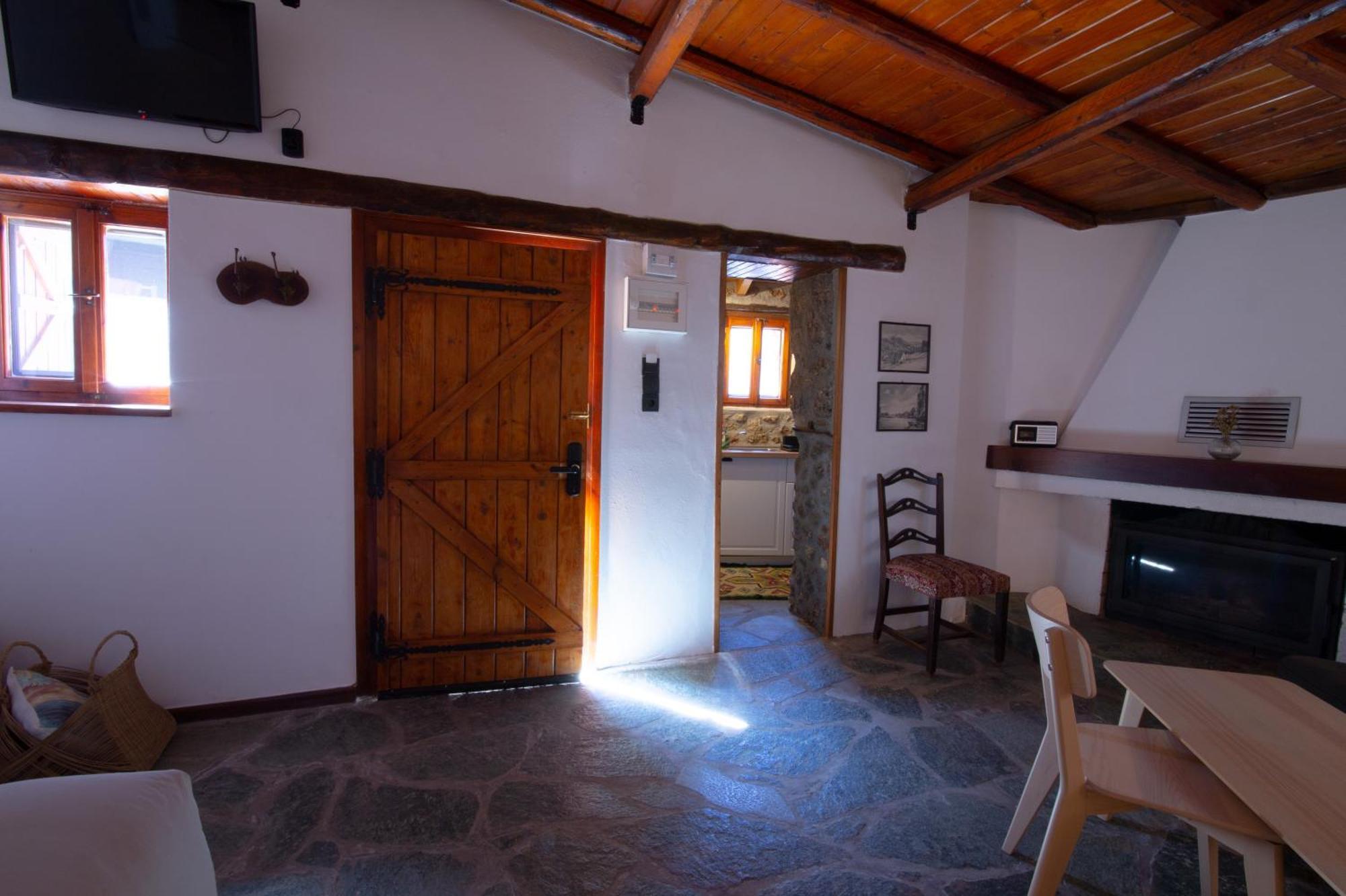 Fteri Stone House In Platanos, Akrata Apartment Екстериор снимка