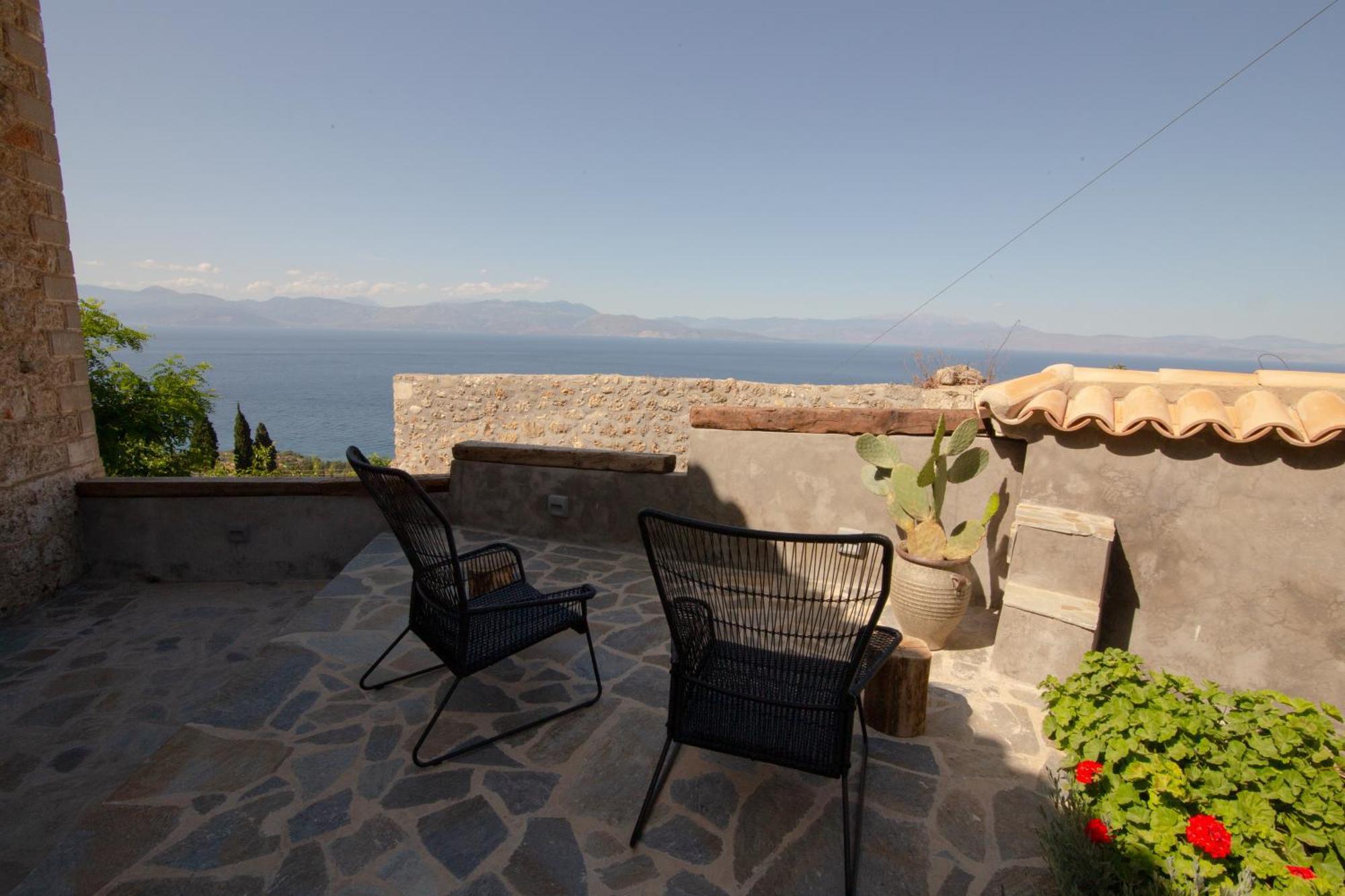 Fteri Stone House In Platanos, Akrata Apartment Екстериор снимка