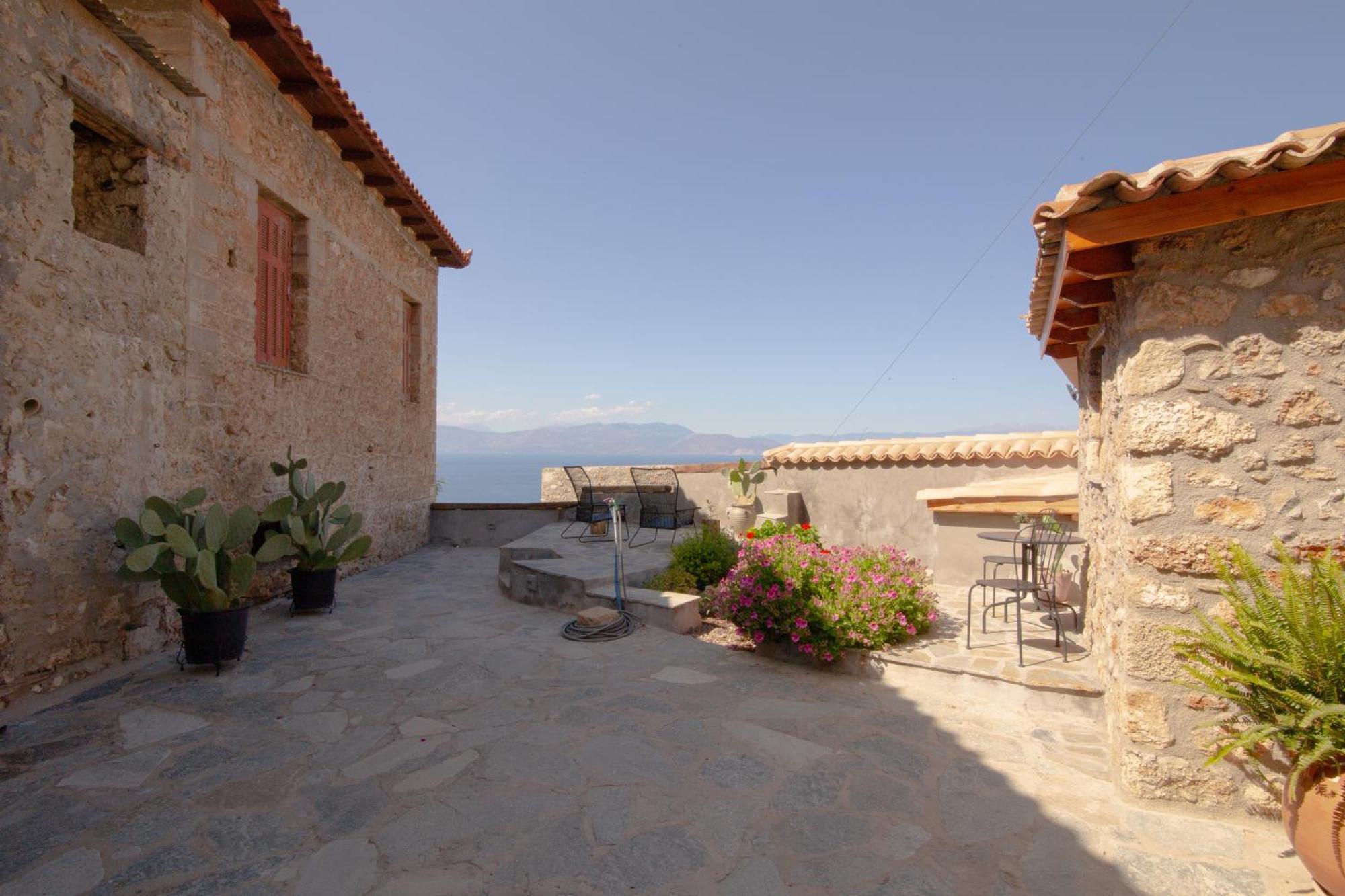 Fteri Stone House In Platanos, Akrata Apartment Екстериор снимка